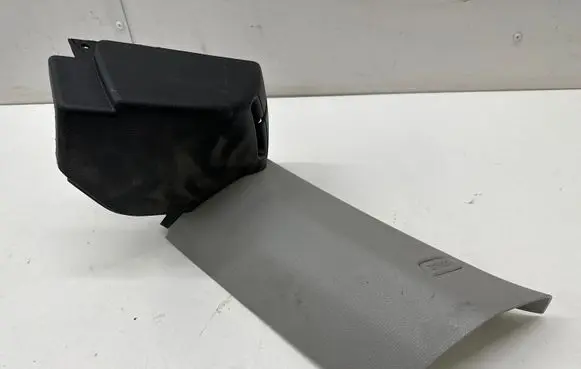 BMW X3 F25 (C) pillar trim
