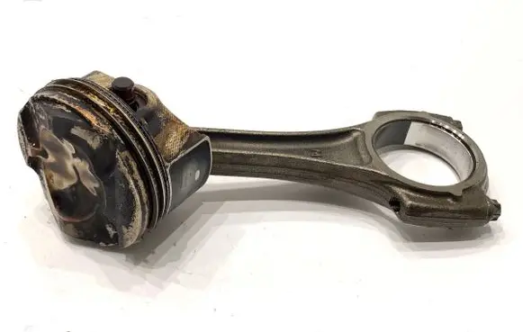 Mazda 3 Piston with connecting rod 