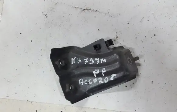 Honda Accord Fender mounting bracket NH737M