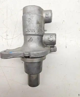 Dodge Challenger Master brake cylinder 5511