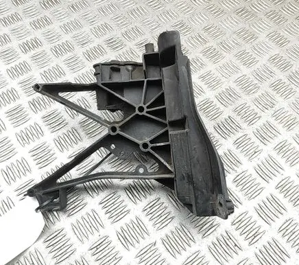 Mercedes-Benz E W213 Top upper radiator support slam panel A2136206400