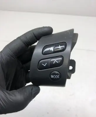 Toyota Corolla E120 E130 Steering wheel buttons/switches 