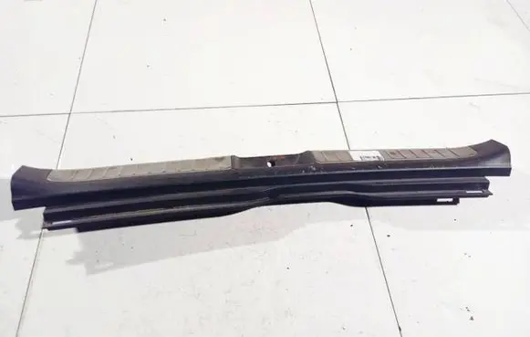 Toyota Avensis T250 Other trunk/boot trim element 5838705090 58387-05090