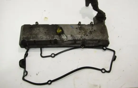 Mercedes-Benz Vito Viano W638 Rocker cam cover A6010161805