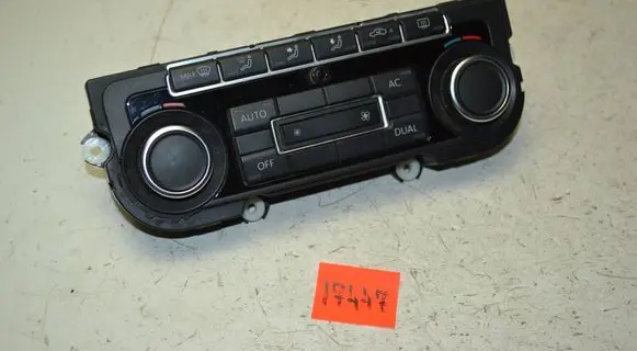 Volkswagen Golf VI Climate control unit 5K0907044DT 5HB00974680