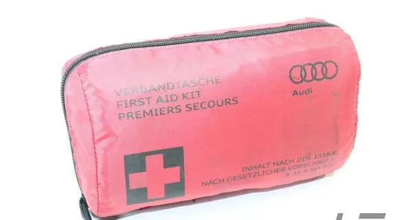 Audi A3 S3 8V First aid kit 8F0860282D