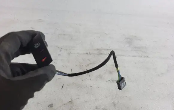 Audi A6 S6 C5 4B Central locking switch button 4B1962107