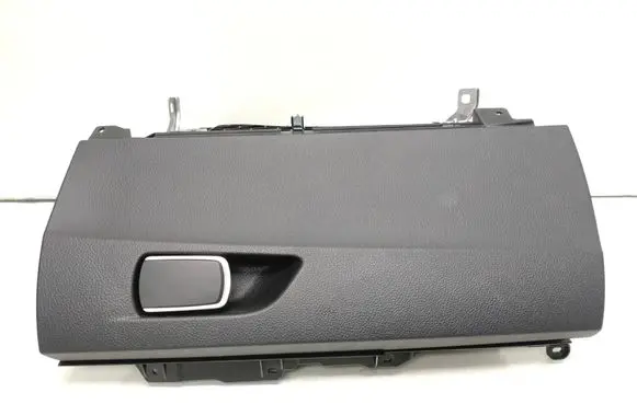 Glove box