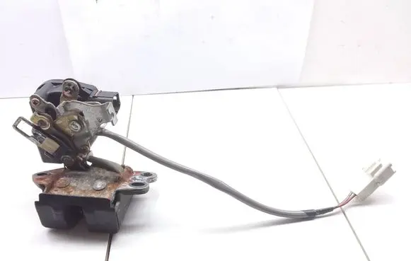 Toyota Corolla Verso E121 Tailgate/trunk/boot lock/catch/latch 1015283000 S781TBL500