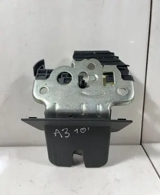 Audi A3 S3 8P Tailgate/trunk/boot lock/catch/latch 8p4827520b