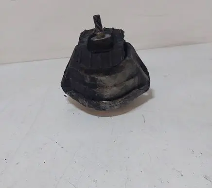 BMW 5 E60 E61 Engine mount bracket 6761092