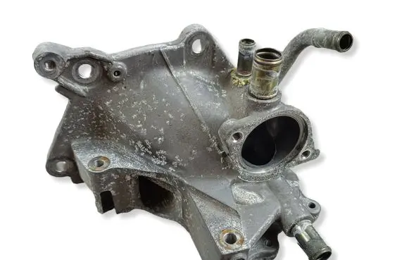 Mitsubishi Outlander IV Thermostat/thermostat housing
