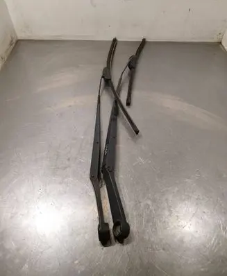 KIA Sportage Front wiper blade arm