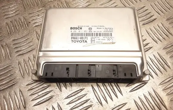 Toyota Yaris Engine control unit/module 0281011651 896610D171