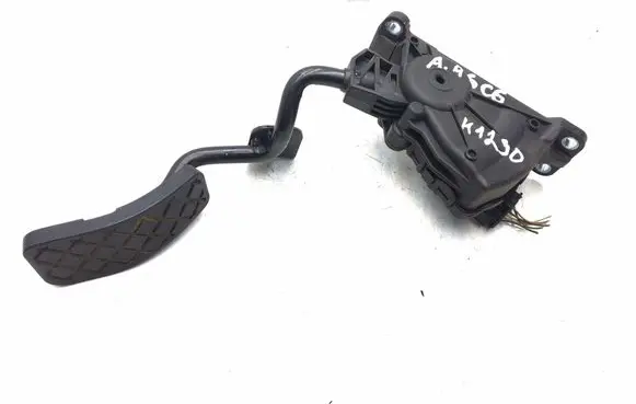 Audi A6 S6 C6 4F Accelerator throttle pedal 4F2721523 K1230