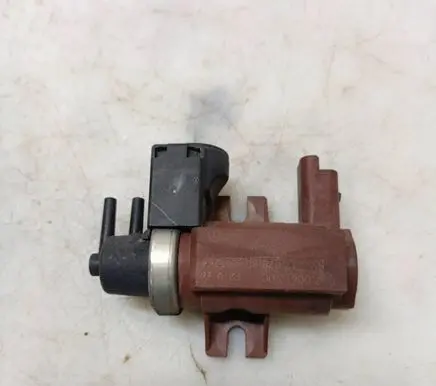 Peugeot 407 Turbo solenoid valve 70061200 9654282880 05T264