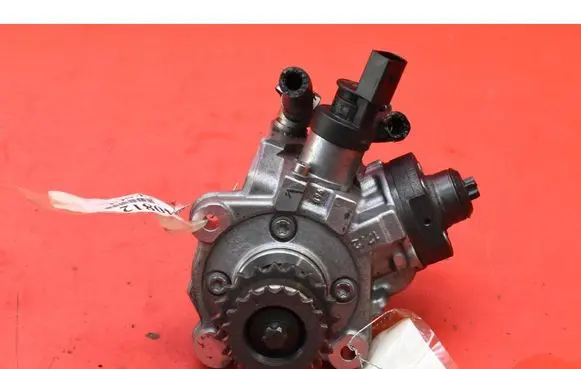 BMW 5 E60 E61 Fuel injection high pressure pump 0986437406