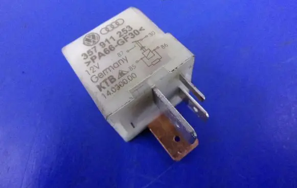 Skoda Octavia Mk2 (1Z) Other relay 357911253