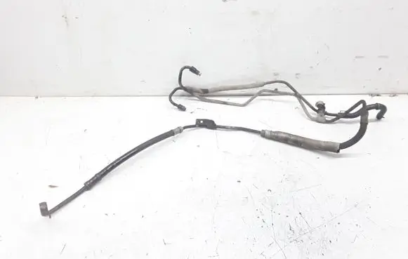 Toyota Avensis Verso Power steering hose/pipe/line