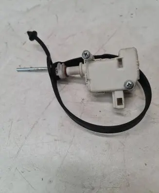 Porsche Cayenne (9PA) Fuel tank cap lock 1J0810773B 3B0959782 7546351007