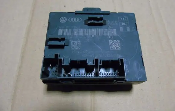 Audi A6 C7 Door control unit/module 4G8959795J