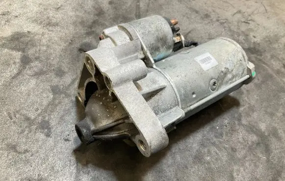 Renault Master II Starter motor