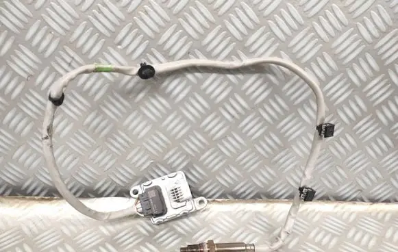 Renault Trafic III (X82) Lambda probe sensor 227900040R