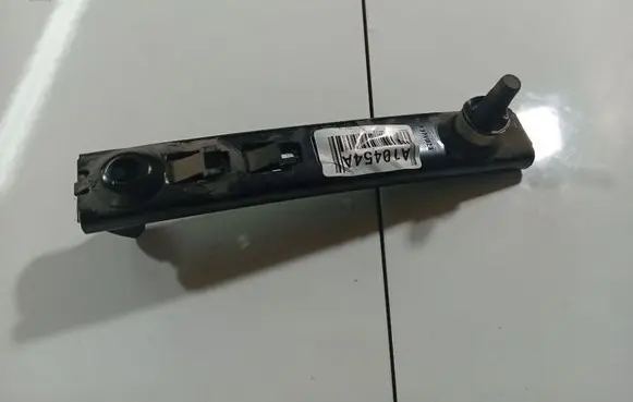 Chrysler Voyager Seat belt adjustment rail 04680460ai