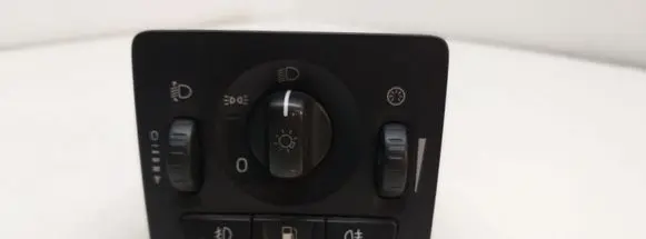 Volvo V50 Light switch 30669736