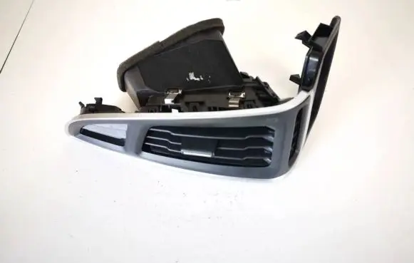 Ford Focus Dash center air vent grill bm51018b09