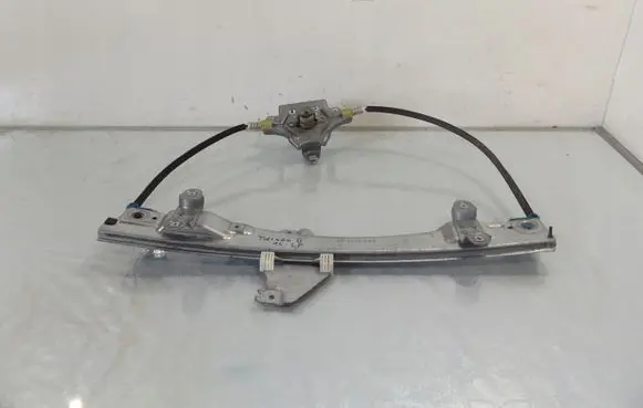 Renault Twingo II Front door manual window regulator 
