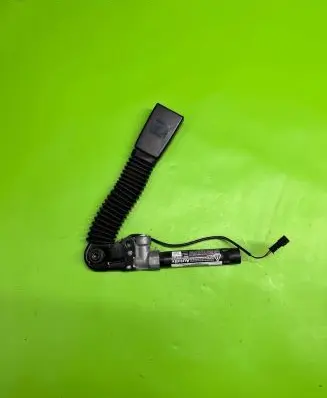 BMW 5 F10 F11 Front seatbelt buckle 615796400D