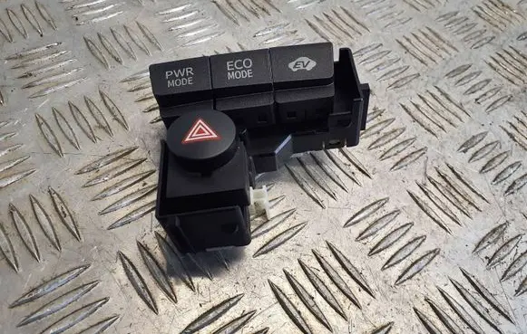 Toyota Prius (XW30) Hazard light switch 75d809-2