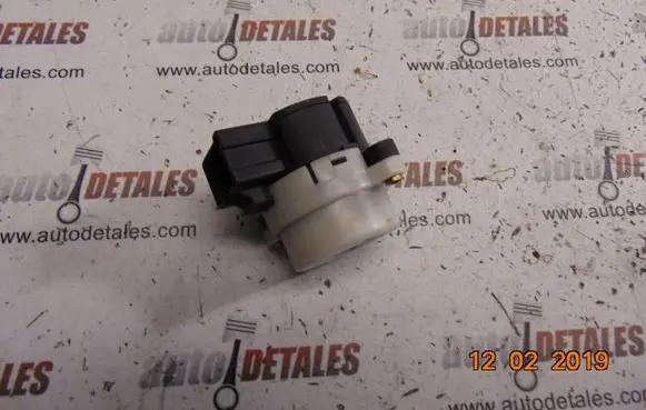 Volvo XC90 Ignition lock 8645228