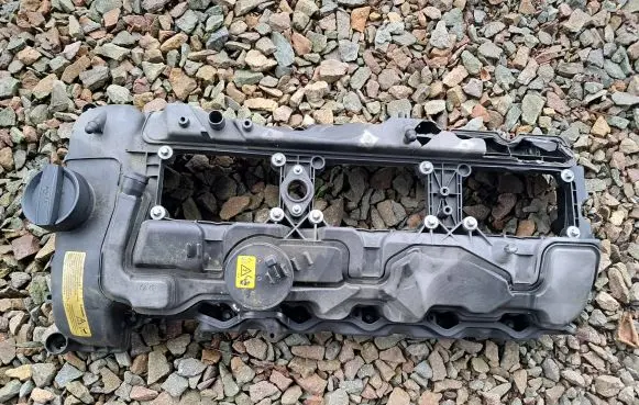 BMW X5 E70 Rocker cam cover 7570292 1112