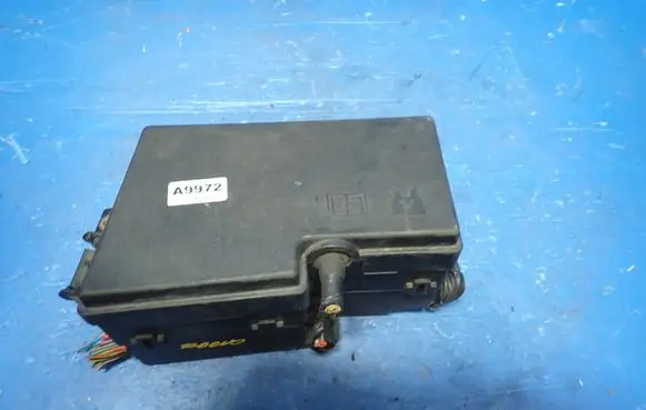 Ford Focus Fuse box set AV6T-14A142-AB E00027328