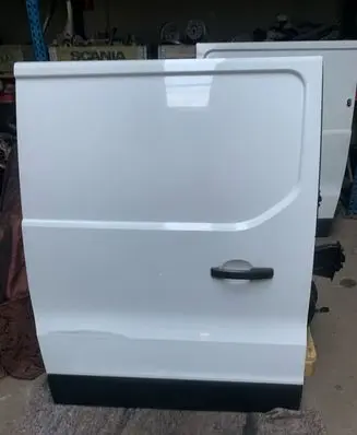 Renault Trafic III (X82) Side sliding door L474