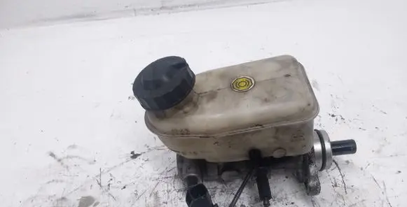 Master brake cylinder