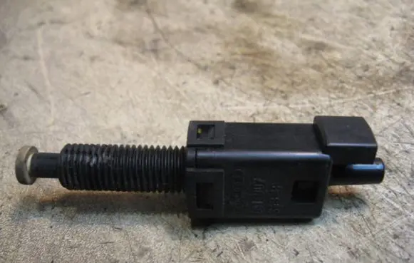 Volkswagen Golf III Brake pedal sensor switch 191945515