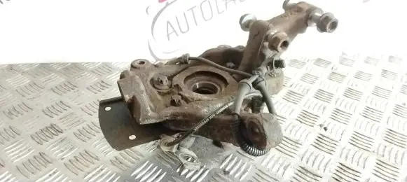 Renault Trafic III (X82) Front wheel hub spindle knuckle