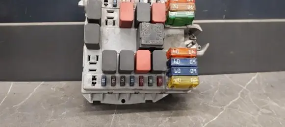 Fiat Punto (188) Fuse box set 46835587