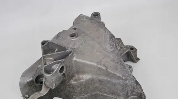 Volkswagen Jetta VI Engine mounting bracket 04E199275