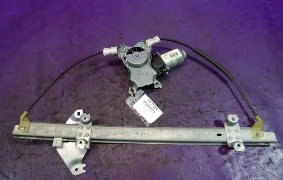 Nissan Almera Tino Front door window regulator with motor 