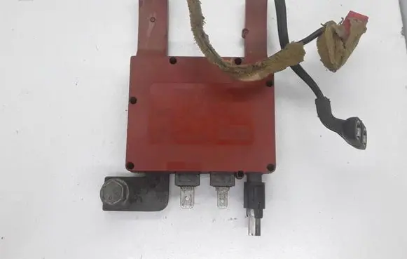 Volvo S60 Aerial antenna amplifier 8637601 AAR30130