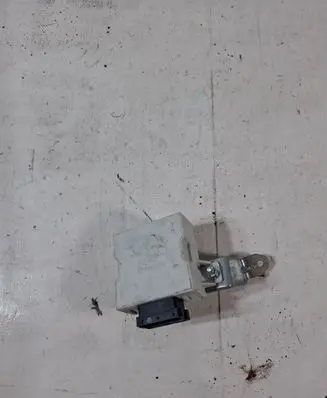 Toyota Avensis T250 Window wiper relay 8594005040
