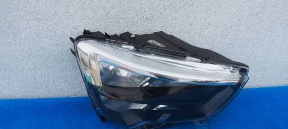 Opel Combo E Headlight/headlamp 9816825480