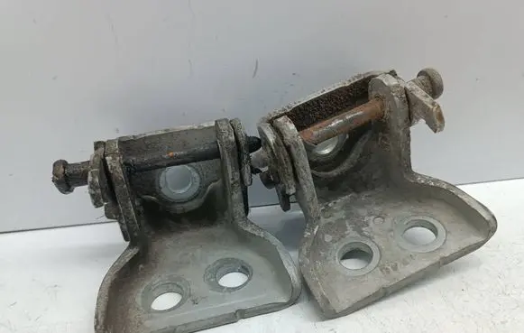 Front door hinge set