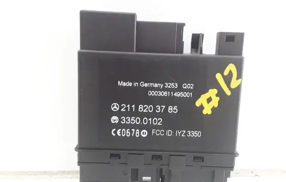 Mercedes-Benz E W211 Keyless (KESSY) go control unit/module 2118203785 33500102