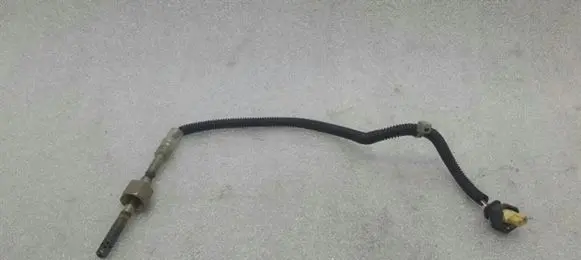 Mercedes-Benz C W205 Exhaust gas temperature sensor A0009058904