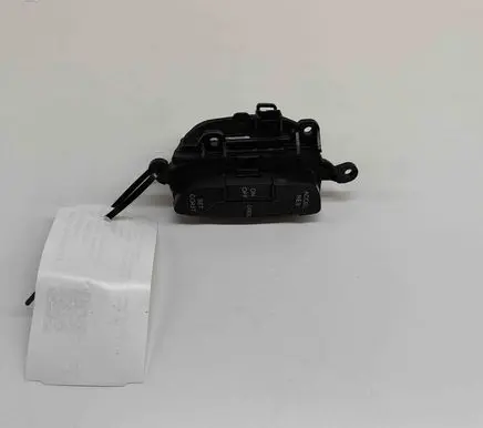 Chevrolet Captiva Steering wheel buttons/switches 96866026